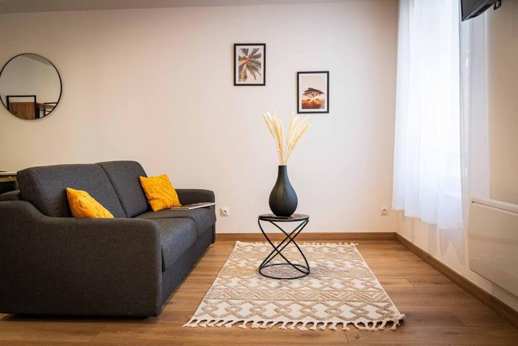 L'Albatros 007 - Hypercentre * Cosy * Wifi Appartement Saint-Quentin  Buitenkant foto